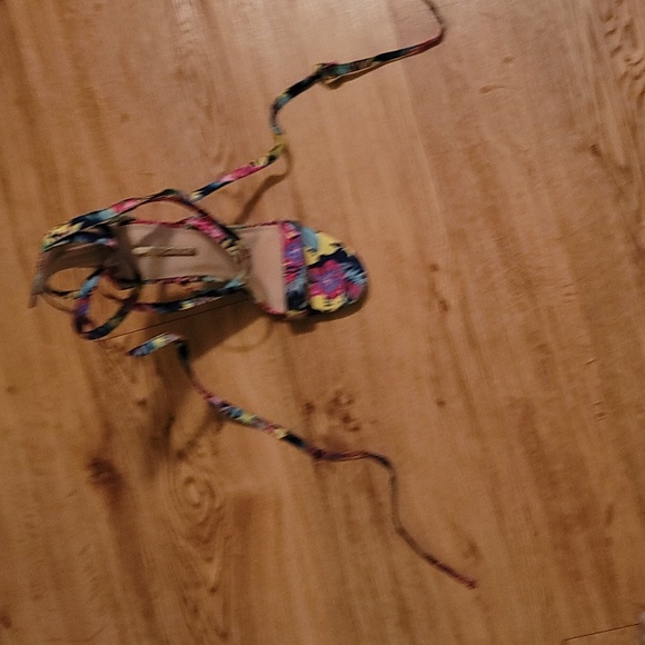 Shoes - Picture 3 of 3